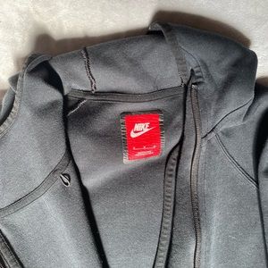 Nike women’s zip jacket